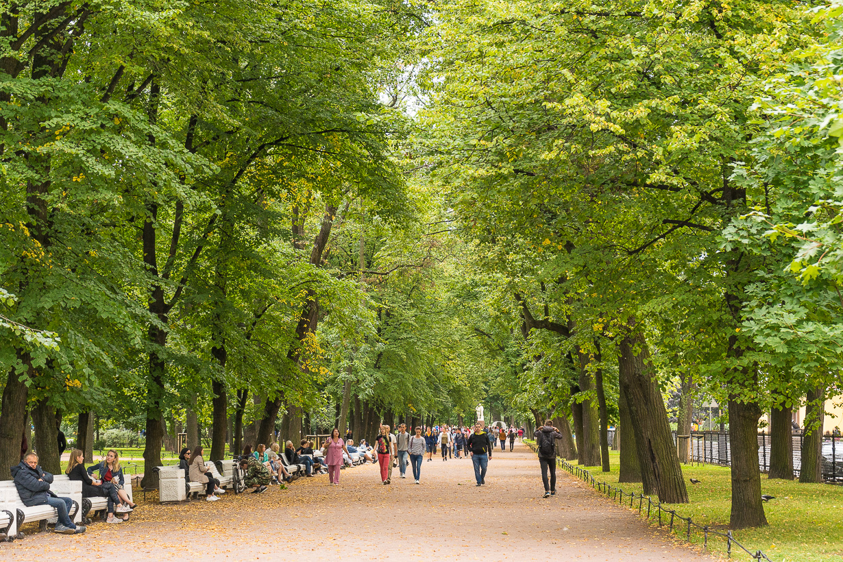 Aleksanterin puisto, Pietarin keskusta