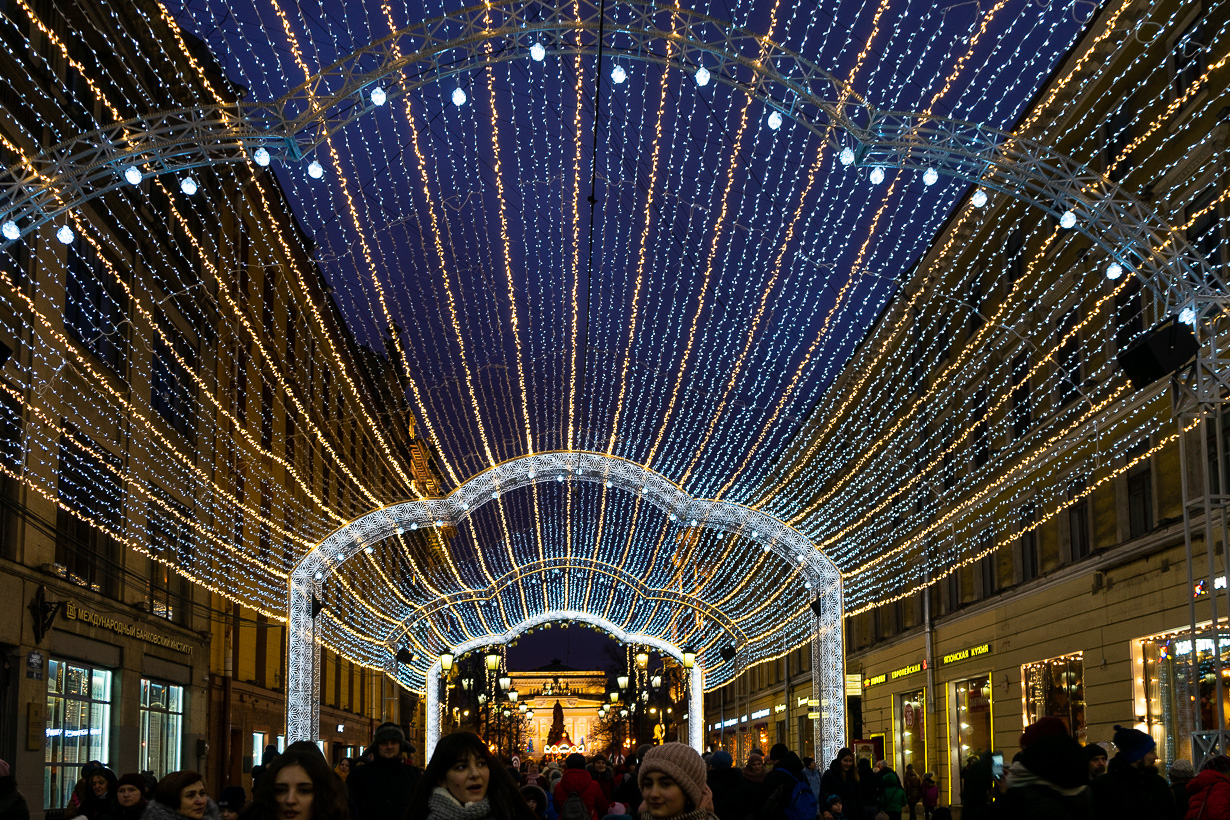Pietarin joulumarkkinat, Malaja Sadovaja -kadun jouluvalot