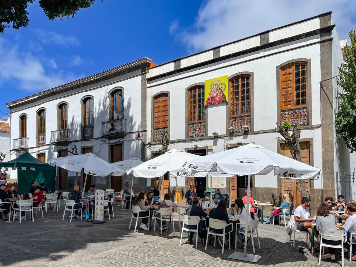 Terorin sunnuntaimarkkinat 2022, Gran Canaria. Pinomaa-ravintola.