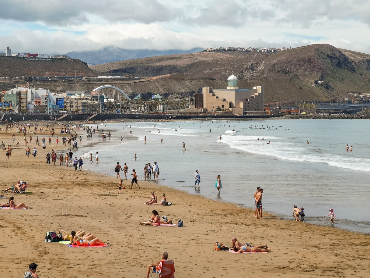 Kevään 2022 kävijäennätys, La Cicer, Playa de Las Canteras, Las Palmas de Gran Canaria.