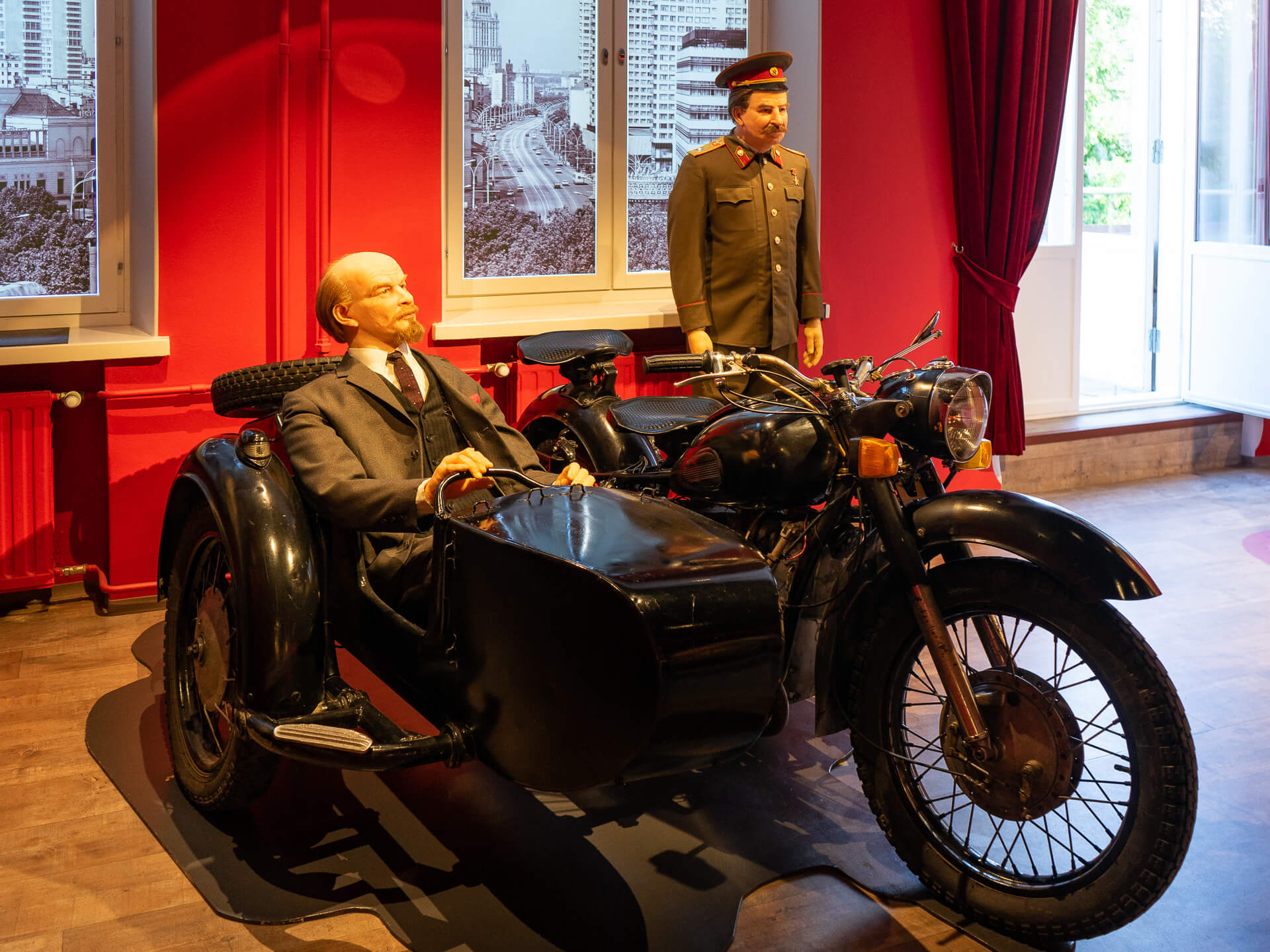 Lenin ja Stalin Tampereen Lenin-museossa