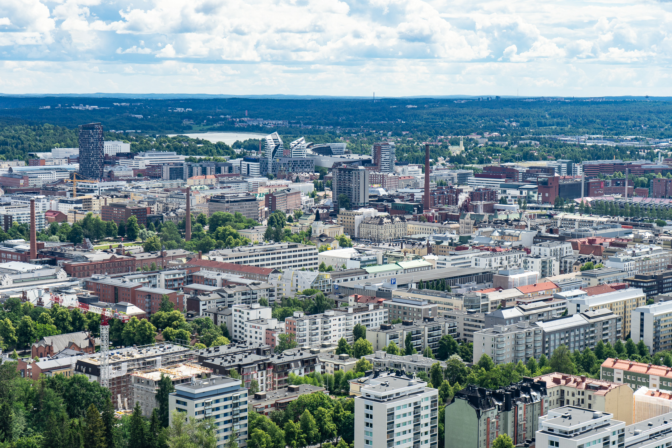 Tampereen keskusta Näsinneula-näköalatasanteelta katsottuna