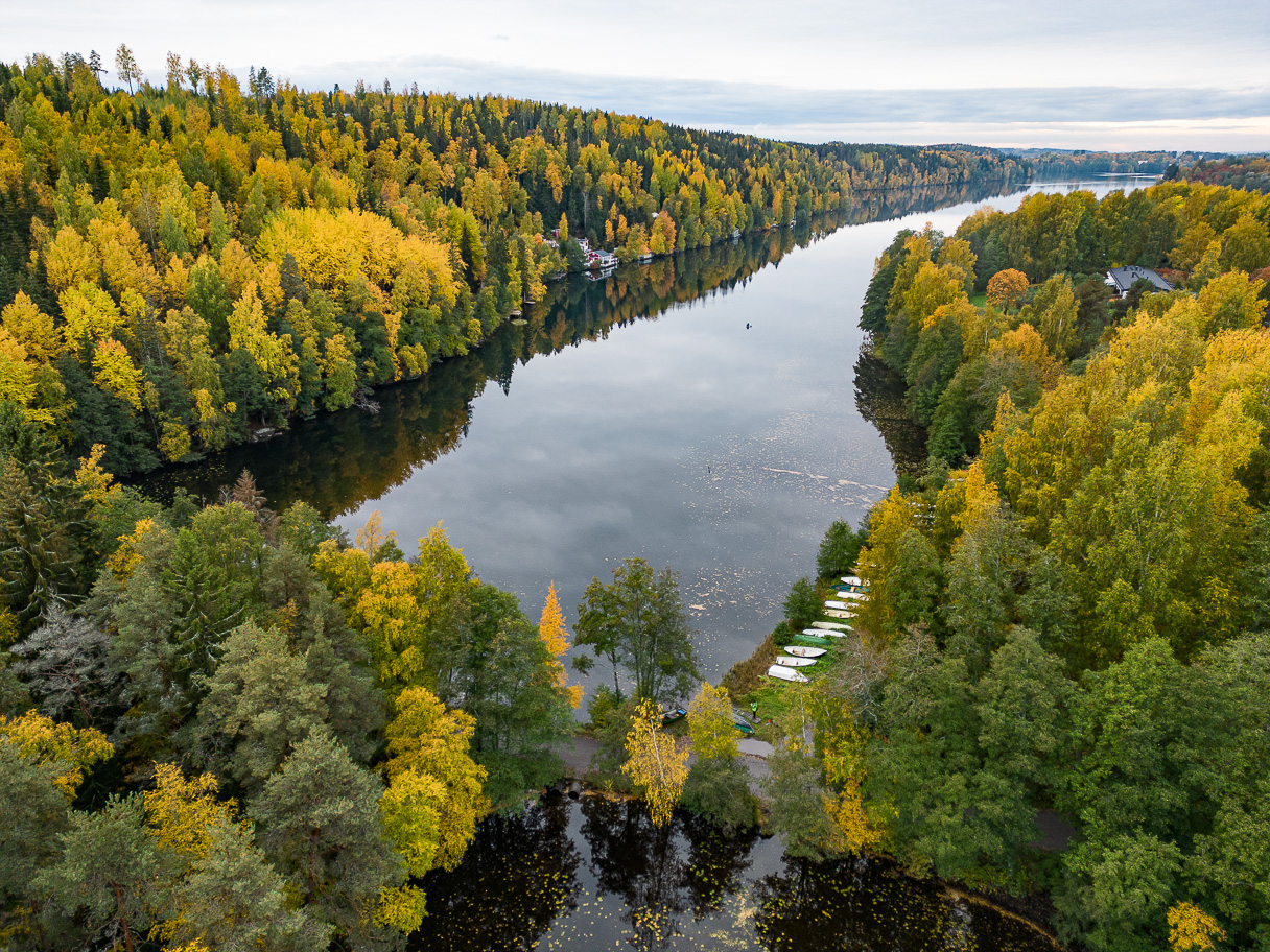 Ruskamaisema Kaukajärvellä Kangasalla.