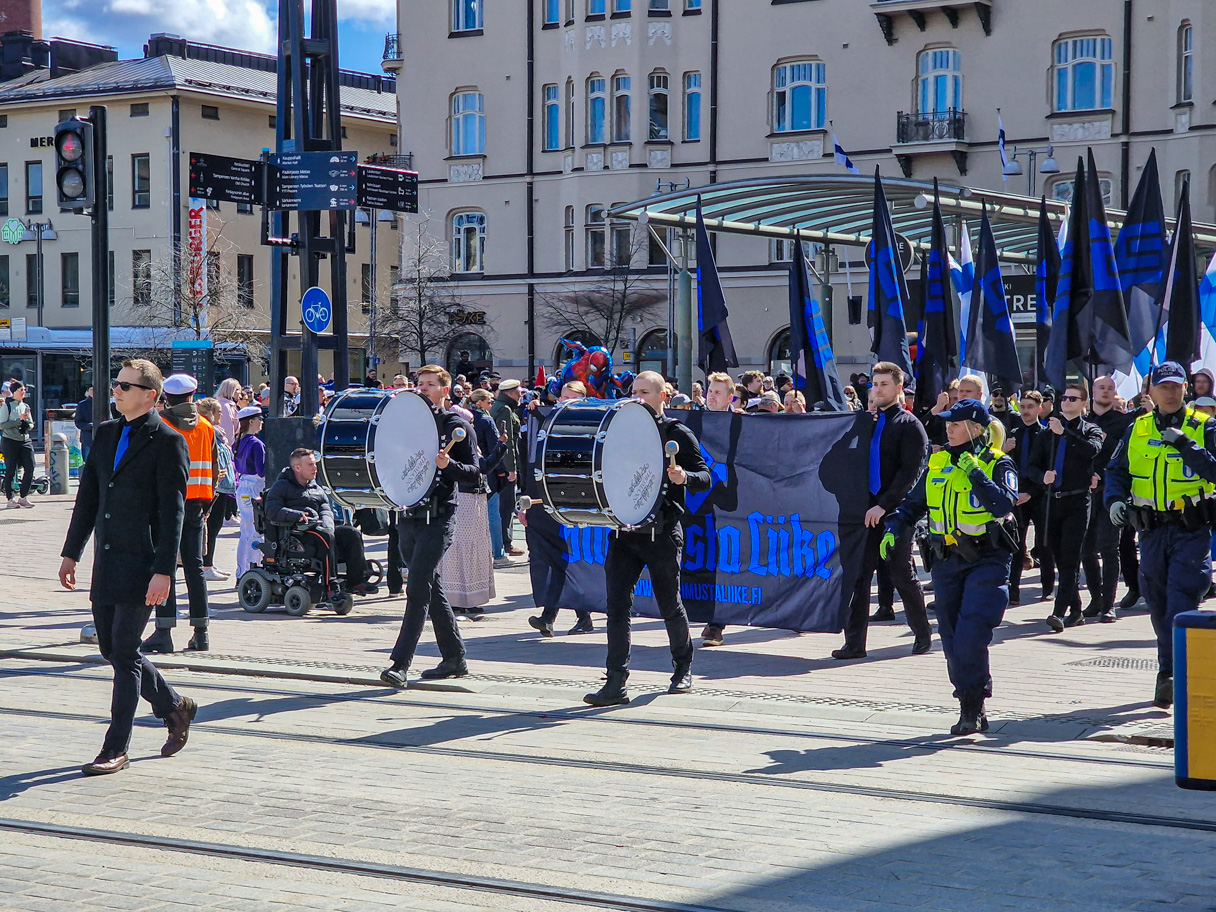 Sinimusta liikkeen vappumarssi, Tampereen vappu 2023.