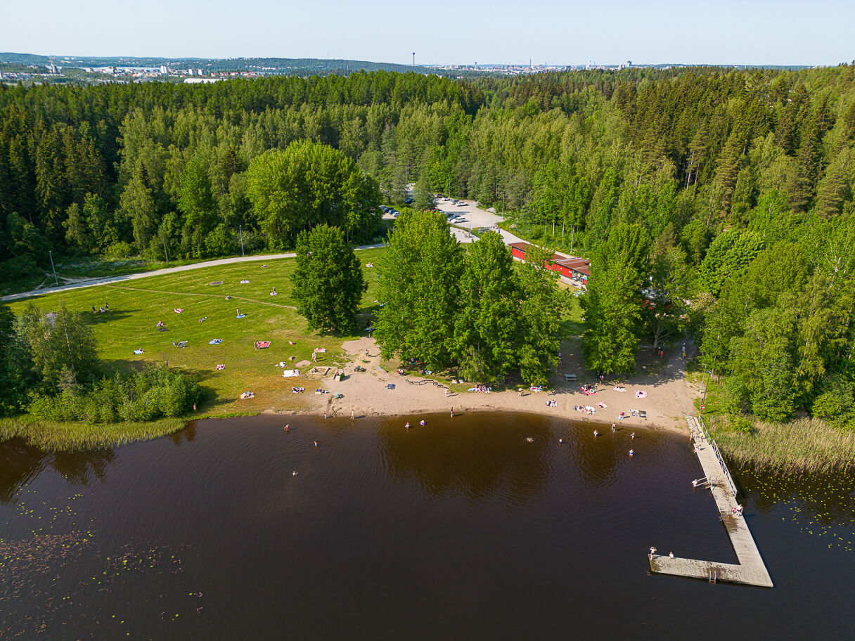 Tampereen Peltolammin uimaranta.