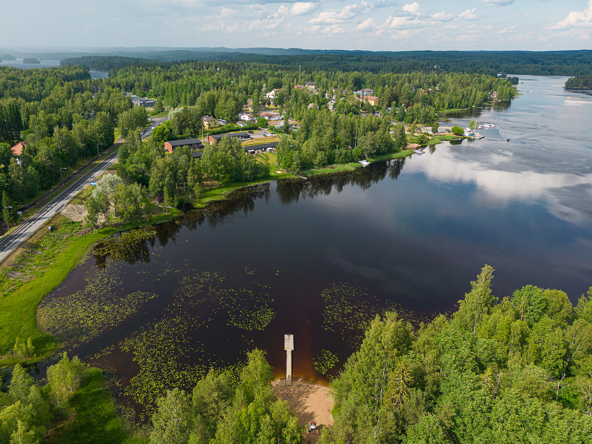 Ylöjärven Hoppasen uimaranta ilmakuvassa.
