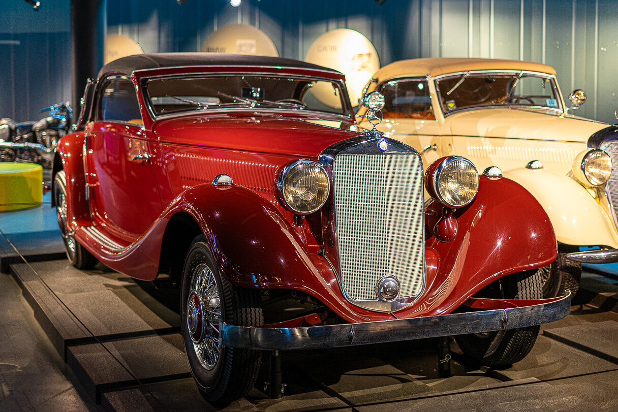Mercedes-Benz 320, Saksa 1937, 3185 cm3, 78 hp, R6, 126 km/h, 1975 kg. Riian automuseo, Latvia.