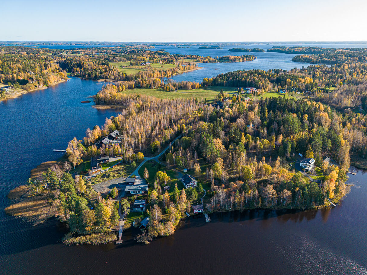 Lahtelan asuinalue Vahantalahden rannalla Ylöjärvellä.