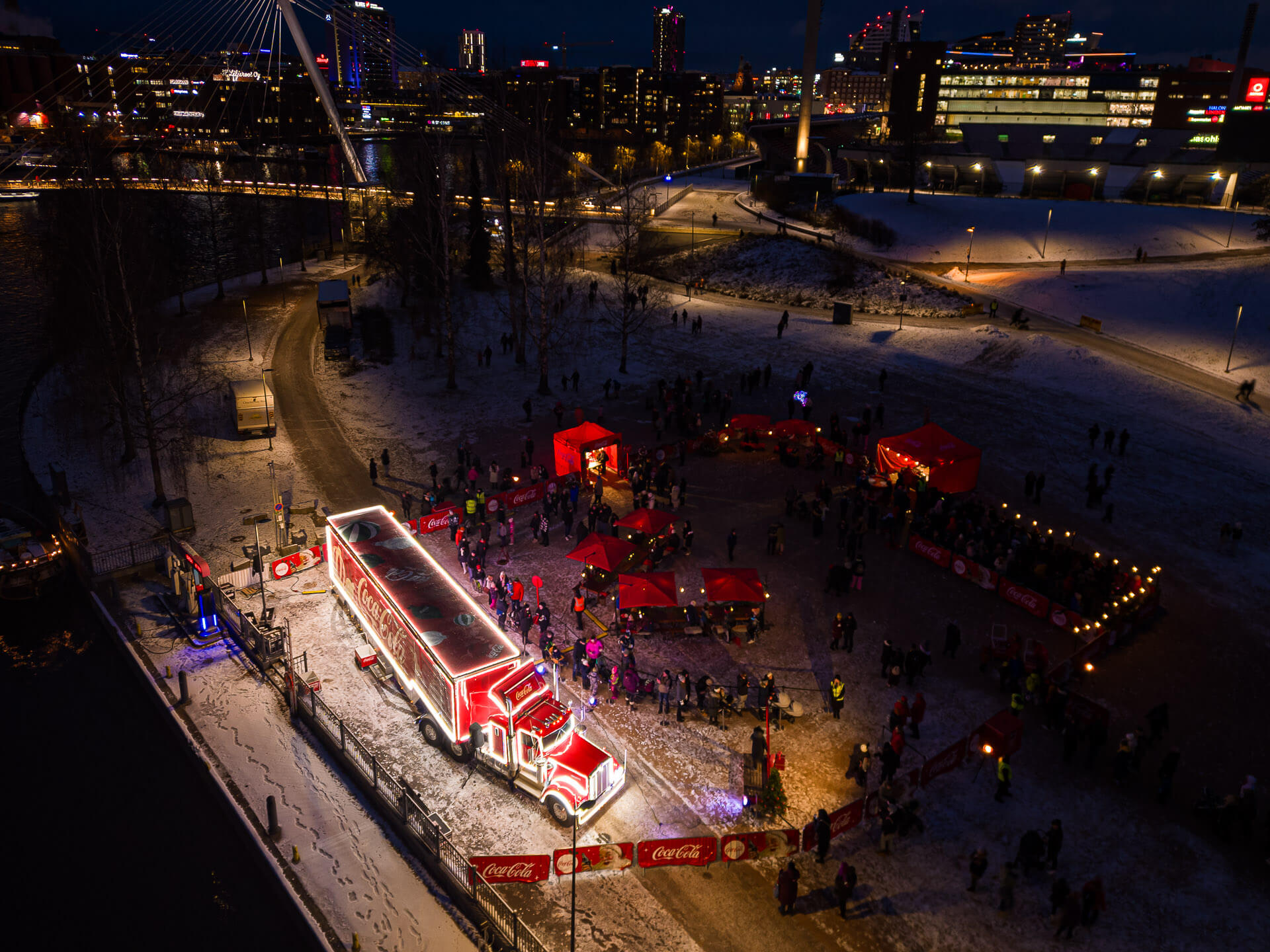 Coca-Cola-joulurekka Ratinanniemessä Tampereella